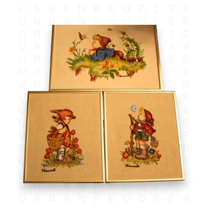 M.I. HUMMEL Stil Set/3 gerahmte Kinder Nadelspitze Crewel Vintage Wandkunst * CottageCore - Bild 1 von 8
