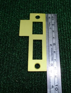 PLACA DE GOLPE DE PUERTA DE PASO LATÓN 3 1/4" - (33205) - Imagen 1 de 5