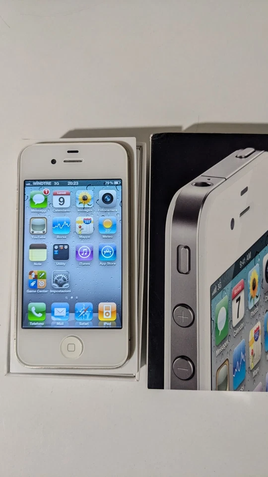 Apple iPhone 4 - 16GB - BIANCO - Ios 4.3 - Immagine 1 di 4