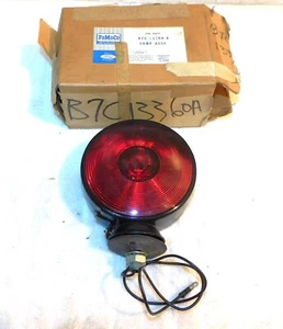 1957-1962 Ford F100 F250 F350 F500 F750 F1100 Truck NOS TURN INDICATOR REAR LAMP - Picture 1 of 6