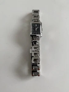 Seiko Damen Analog Quarz Uhr mit Edelstahl Armband, Zifferblatt schwarz/silber - Bild 1 von 5