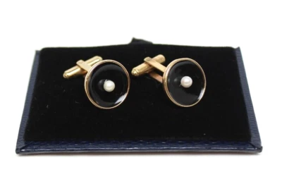 Par de gemelos redondos vintage WE Hayward esmalte negro imitación perla oro 12kt rellenos Foto 1 de 4