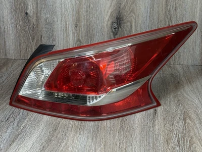 Nissan Altima 2013-2015 OEM RH pasajero conjunto de luces traseras laterales 949 463 Foto 1 de 4