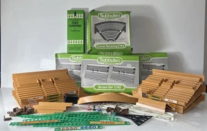 Subbuteo Table Soccer Spares Terrace Set C142 X3, Corner C143 & Fence Surround - Picture 1 of 15