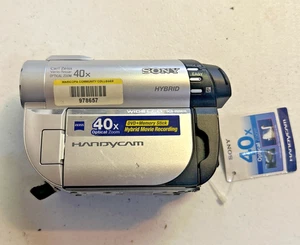 Caméscope DVD hybride Sony Handycam DCR-DVD610 écran 2,7" zoom numérique 2000x - Photo 1/7