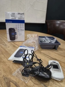 Vintage Samsung SPH-M500 Flip Phone Retro Cellphone White With Oem Wall Charger - Imagen 1 de 8