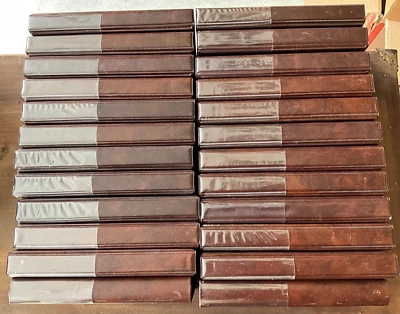 Lote de 24 cajas de almacenamiento de cinta VHS marrón vacías - EUC Foto 1 de 4