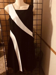 Calvin Klein Black and White Colorblock Lined Sleeveless Dress Size 6 - Picture 1 of 7