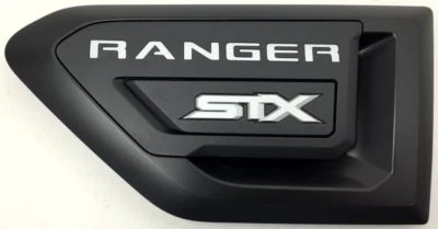 Ford Ranger STX 2019-2023 lado del conductor guardabarros ventilación emblema negro KB3Z-16720-BB Foto 1 de 4