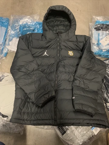 Nike Jordan Marquette Basketball Team Issued Down-Filled Aeroloft Jacket XL Cover