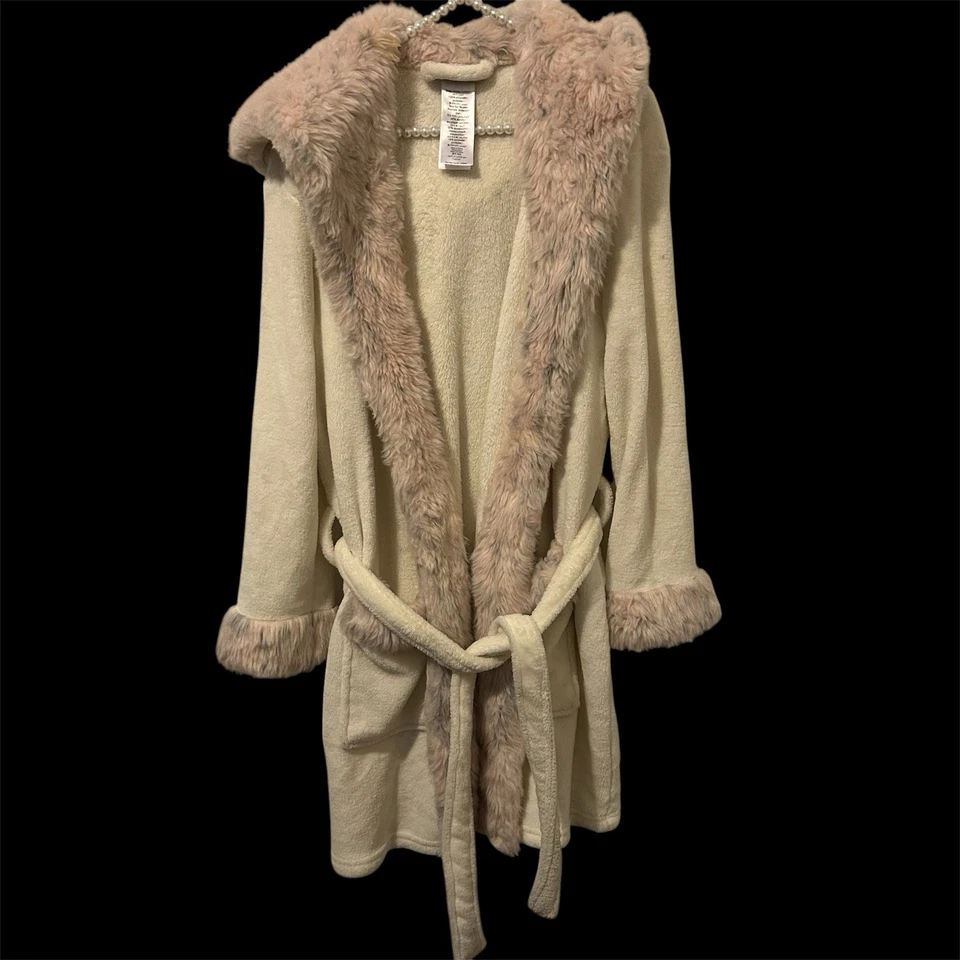 Bata con capucha Pottery Barn TEEN de leopardo (gris) con ribete de piel sintética talla única spa de lujo Foto 1 de 4