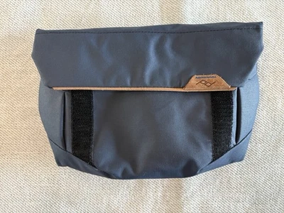 PEAK DESIGN Field Pouch V2 Camera Bag Organizer Midnight Blue Adjustable Strap - Image 1 of 4