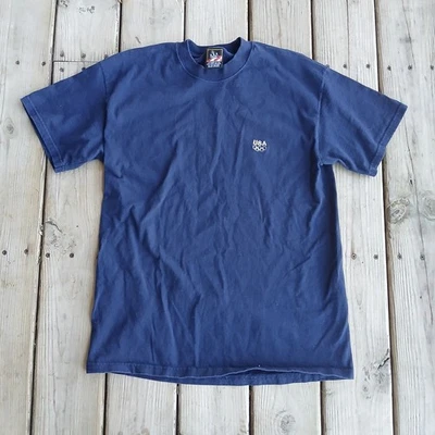 Camiseta JCPenney EE. UU. Olímpica Bordada Deletreada De Colección Talla M Puntada Única Foto 1 de 4