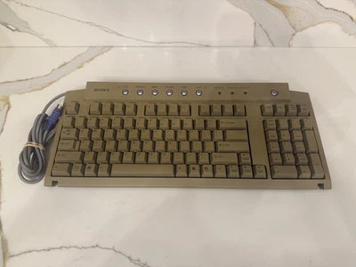 Vintage Sony Wired Desktop Keyboard PS/2 PCVA-KB1P/UB - Image 1 of 4