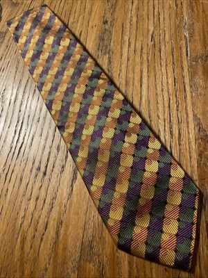 ПОСЛЕДНИЕ б/у в отличном состоянии Neiman Marcus Толстый Плетеный Геометрический Шелковый Галстук Ручной Работы В Италии - Изображение 1 из 4