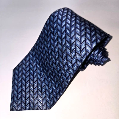 Gianfranco Ruffini Italy Mens 100% Silk Tie Length 62"  Abstract Vintage - Image 1 of 4