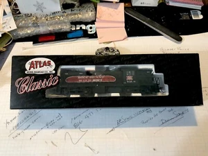 ATLAS CLASSIC ALCO RS-1 ROCK ISLAND ROAD # 735 DDC W/SOUND - Picture 1 of 4