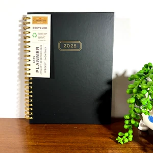 2025 Planner Agenda Weekly Pages and Monthly Calendars Clementine Black - Picture 1 of 10