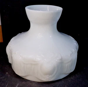 Aladdin Nº201 Ópalo Blanco CINTA OJO DE BUEY DRAPE Vidrio Lámpara Pantalla 10" Instalador 8.25" - Imagen 1 de 7