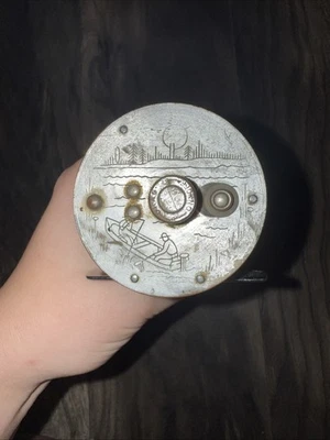 Hermoso Carrete de Fundición Bronson Mercury Nº 2550 Grabado De Colección, Funciona Foto 1 de 3