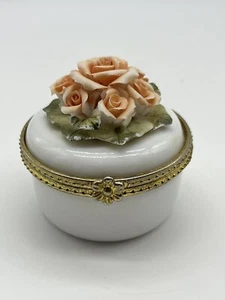 Vintage Ceramic Porcelain Round Trinket Box with Applied Roses On Top - Picture 1 of 7
