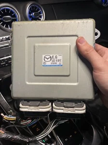 Steuergerät  L82318881C E6T53976H2 Mazda Mitsubishi - Bild 1 von 1