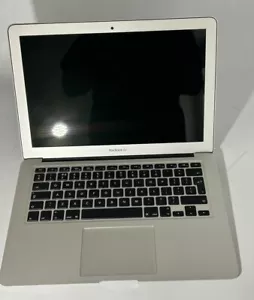 Apple MacBook AIR 13 MID 2012 i5 1,800Ghz 4GB Defekt Bastler (8) - Bild 1 von 6
