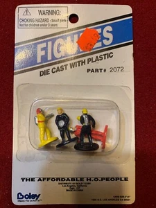 Boley 2072 HO Townspeople Figures (Pack of 4) - Picture 1 of 3