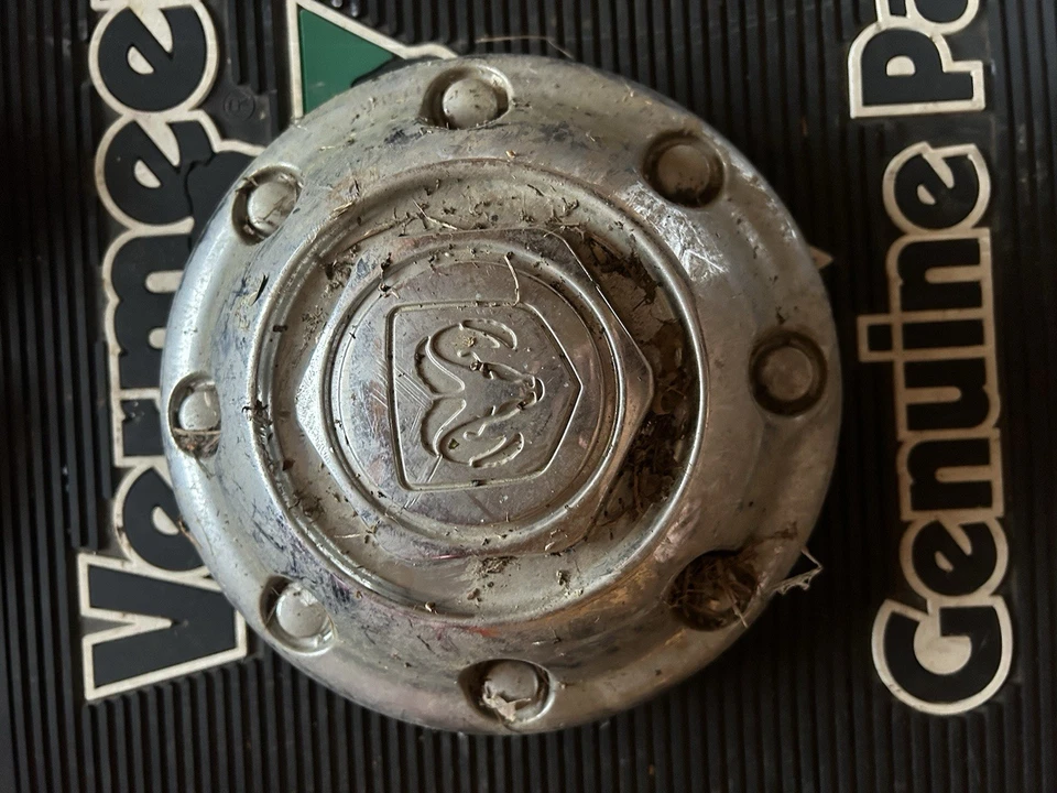 Juego de 8 tapones de buje central cromados Dodge Ram 2500 3500 94-01 Foto 1 de 1