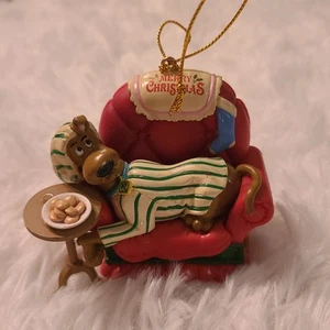 2003 Hanna Barbera Scooby Doo On Couch With Christmas Cookies Ornament *Read* - Picture 1 of 5