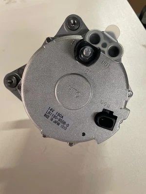 Audi R8 V10 oem hitachi watercooled Alternator - Image 1 of 4