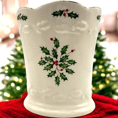 Lenox Holiday Evergreen Scented Candle 5 oz Holly Design 4" Tall New Open Box - Image 1 of 4