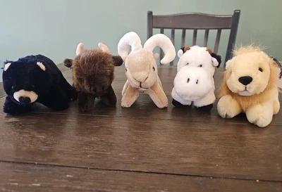 LOT /5  VINTAGE DAKIN PLUSH 5" COW LION BEAR BUFFALO MOUNTAIN GOAT  - Image 1 of 4