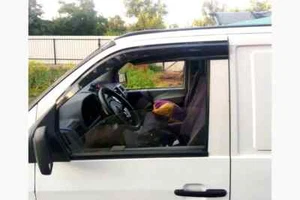 MERCEDES VITO V-CLASS W638 1996-2003 EXTERNALFIT WIND RAIN GUARD DEFLECTORS 2PCS - Picture 1 of 5