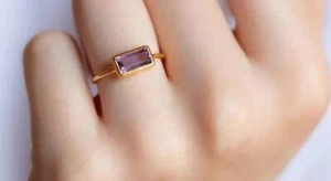 Anillo de amatista natural corte baguette hecho a mano anillo de plata de ley 925, anillo de regalo - Imagen 1 de 8