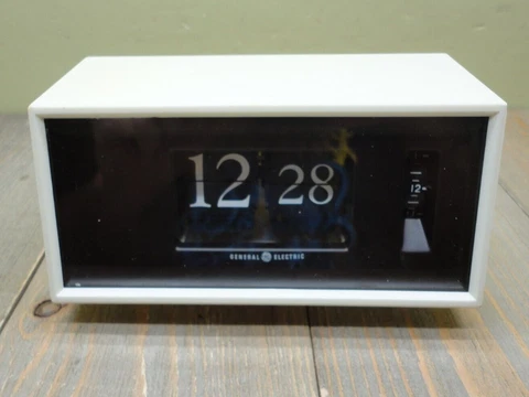 General Electric GE Flip Time Alarm Clock Vintage Tested Working #8115 White Cover