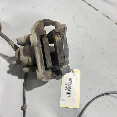 Pinça de freio a disco traseira direita do passageiro Mercedes-Benz E350 2010-2016 fabricante de equipamento original - Imagem 1 de 4