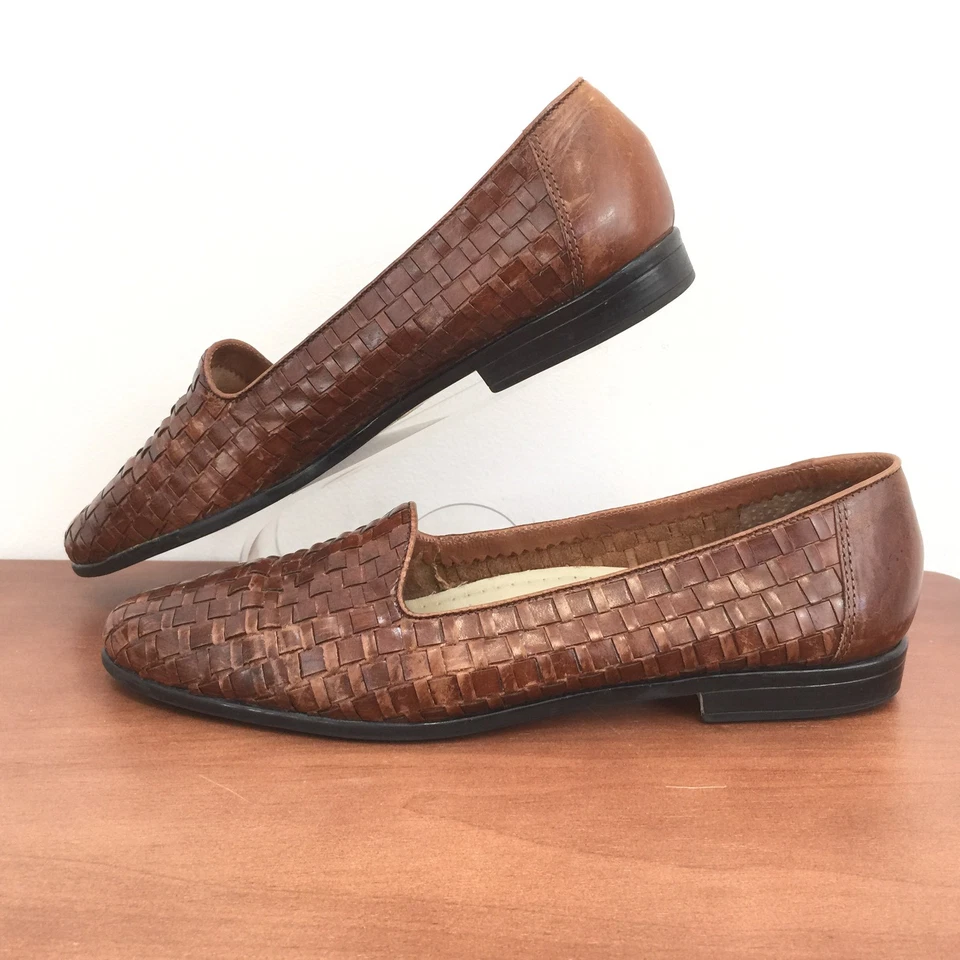 Trotters Distressed Brown Woven Leather Flats Cushioned Flex Sole Womens 9S Slim - Image 1 of 4