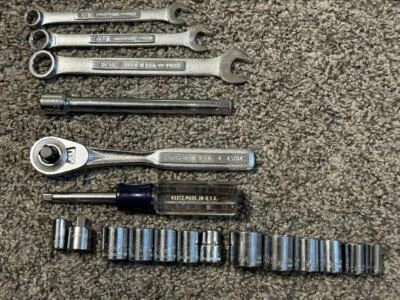 Craftsman 3/8” Ratchet Mini Set Lot w/ Wrenches Sockets Extension 1/4” Adapter - Image 1 of 4