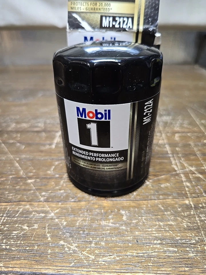 Filtro de aceite de motor de vida prolongada Mobil 1 M1-212A. 20000 millas Foto 1 de 4
