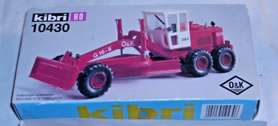 KIBRI O&K G 16-8 ROAD GRADER CONSTRUCTION MODEL KIT HO SCALE #10430 - Image 1 of 4