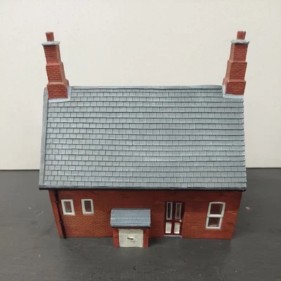 Hornby R8530 Skaledale Waiting Room OO Gauge in Original Box - Image 1 of 4