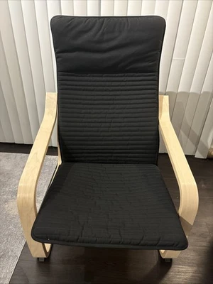 Silla IKEA Poäng negra y tostada ligeramente usada recogida local Foto 1 de 4