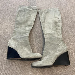 Cole Haan Boots Womens Size 9.5 Gray Suede Wedge Knee High Zip Air Comfort - Picture 1 of 10