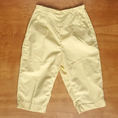 Shorts feminino vintage XS (12 na etiqueta) anos 50 anos 60 texturizado amarelo com zíper lateral cintura alta - Imagem 1 de 4
