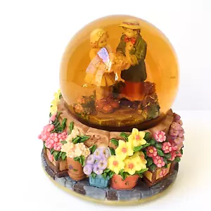 Vintage Boy & Girl In the Garden Musical Snow globe V-146 - Picture 1 of 9