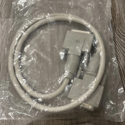 Nuevo OEM 530-1440-02 Sun Microsystems 13W3 Cable Macho De Colección 2 pies Gris Foto 1 de 4