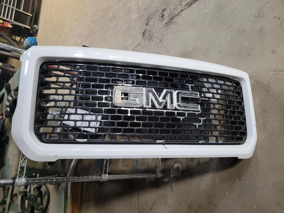 Grille Fits 15-17 SIERRA DENALI 2500 1962764 - Image 1 of 4