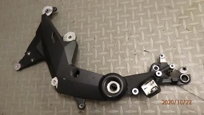 Ducati Multistrada 1200S 1200 S 2013 lado derecho clavija delantera suspensión, subchasis Foto 1 de 4