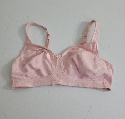 Sujetador Camiseta con Aros Rosa Cobertura Completa Sin Acolchado Correas Ajustables Talla 38C Foto 1 de 4